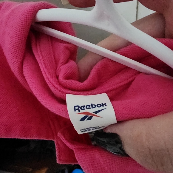 Reebok | cut out crop top nwot. - Picture 3 of 4